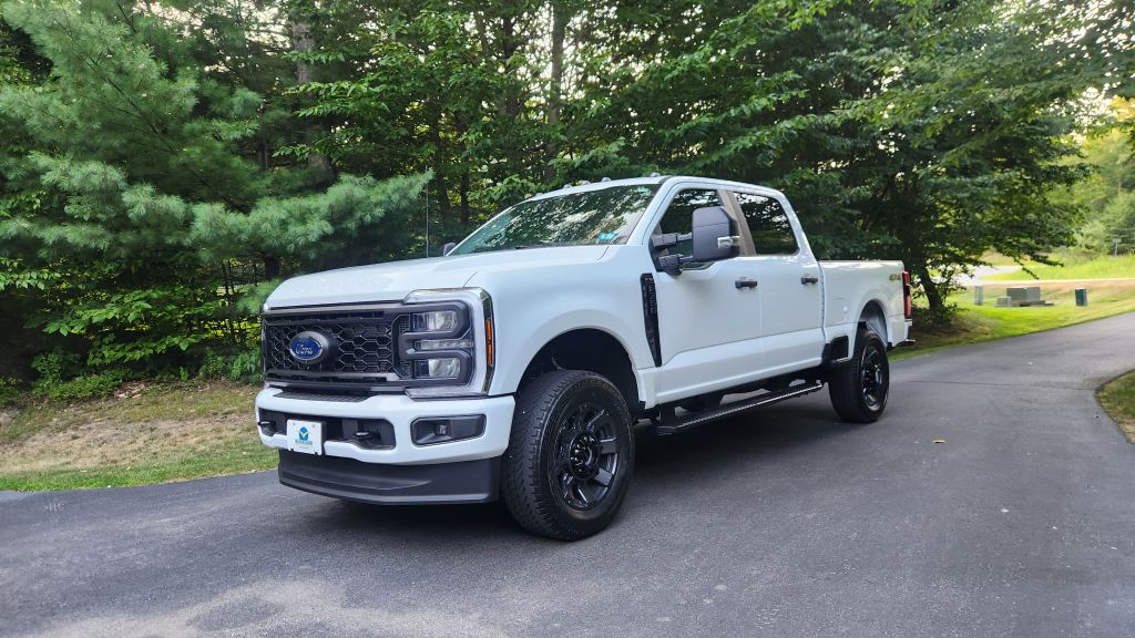 2025 Ford F350 Super Duty STX GODZILLA White 6k Miles